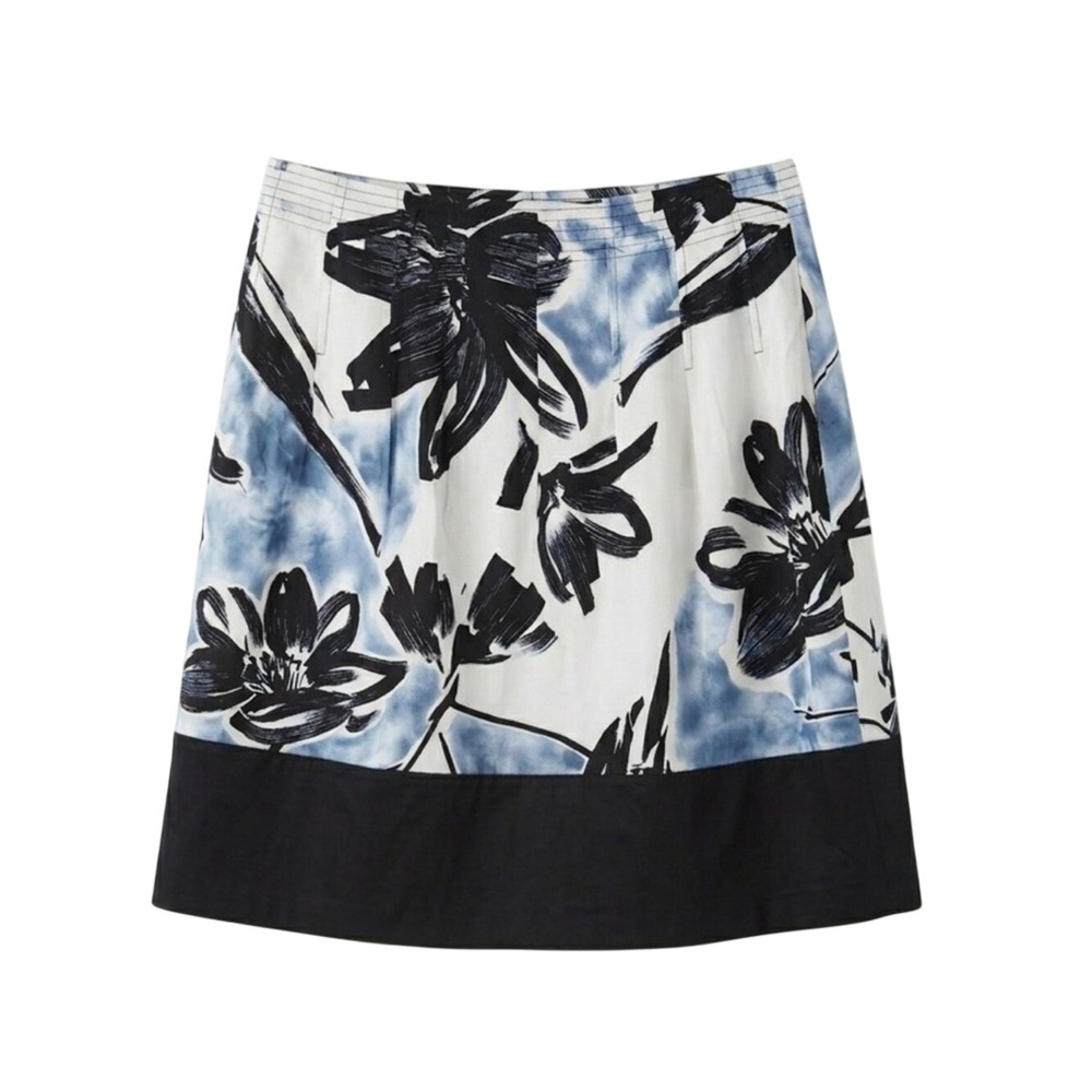 BCBG  MaxAzria‎ Silk White, Blue & Black Floral A-Line Skirt - Y2K - Size 2